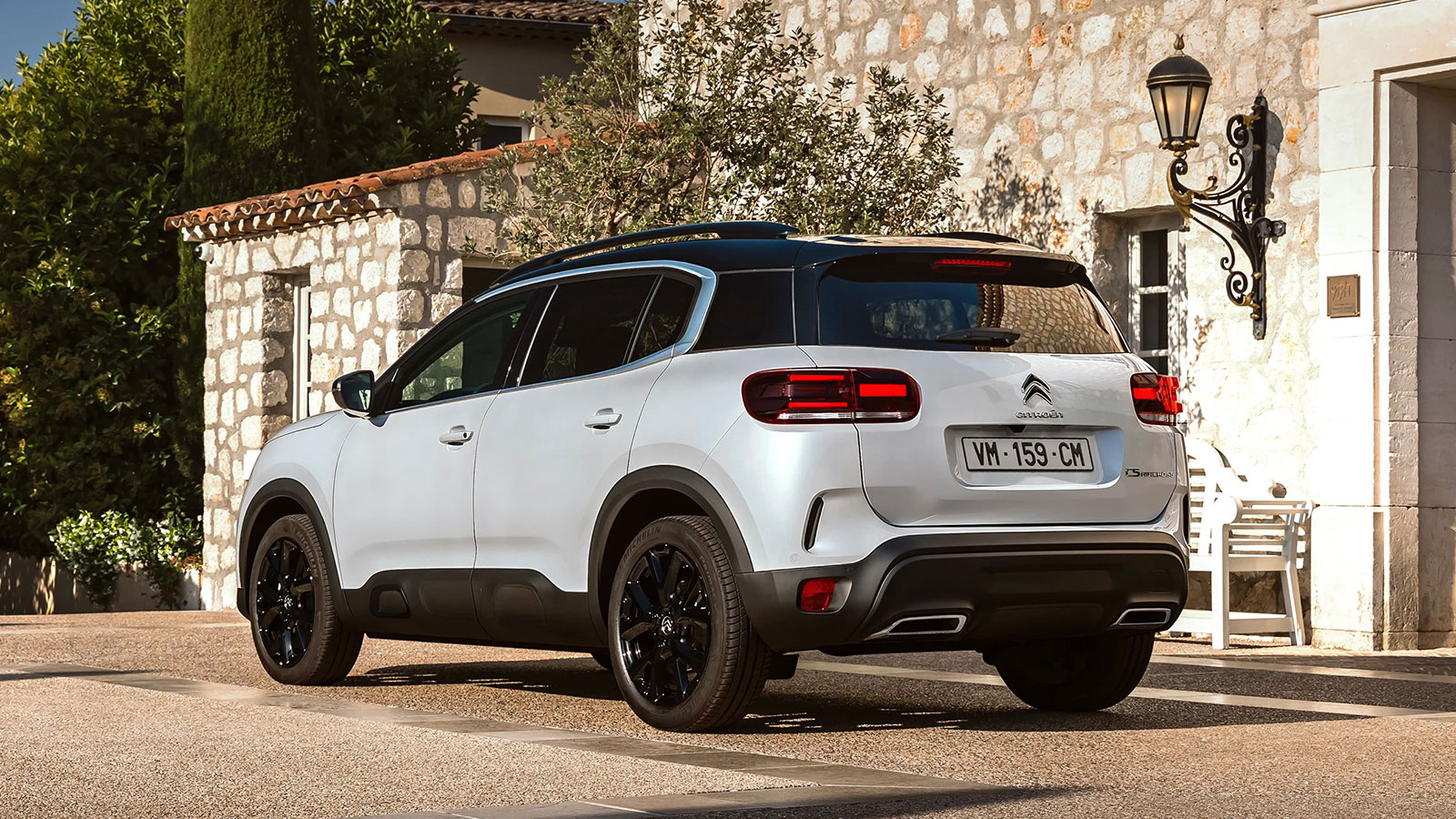 Αυτές είναι οι τιμές του ήπια υβριδικού Citroen C5 Aircross